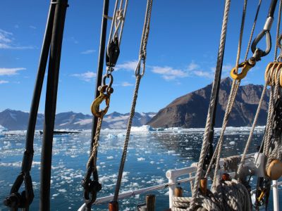 Segeln in Grönland (© Peter Huysmans / Oceanwide Expeditions)