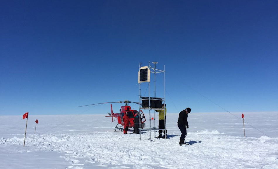 Ein Forscherteam aus Australien und den USA haben den ganzen Sommer auf der Totten-Gletscherzunge verbracht, um herauszufinden, was unter dem Eis liegt. Überraschenderweise fanden sie Ozean statt festen Boden. Bild: AAD / Ben Galton Fenzi