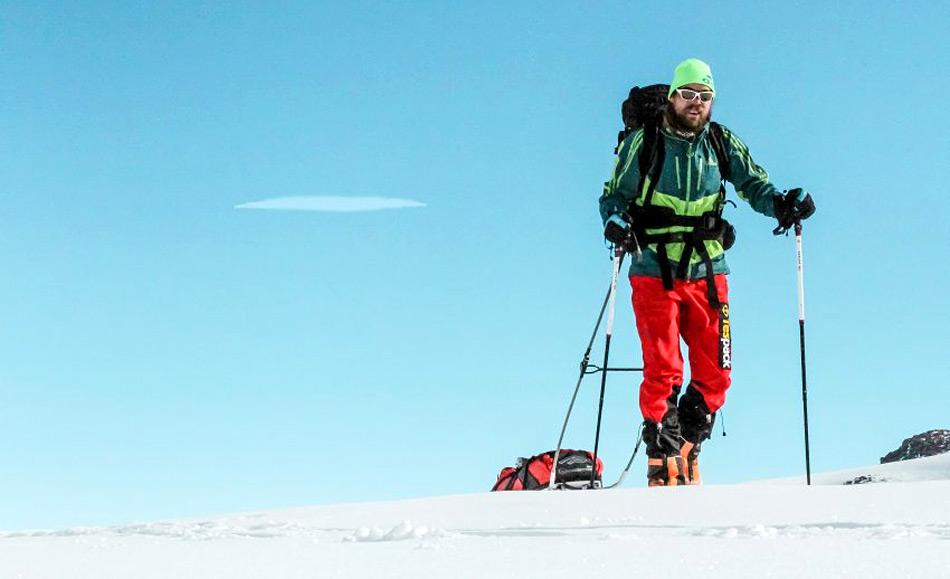 Auch dieses Bild sollte als Beweis dienen, dass Martin Szwed auf dem Weg zum Südpol war. Aber am Tag der Datierung sass er im Flieger aus der Antarktis nach der Besteigung des Mt. Vinson. Foto: martin-szwed.com