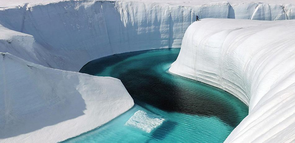 Flussläufe auf dem grönländischen Eisschild gehören heute schon zur Normalität.