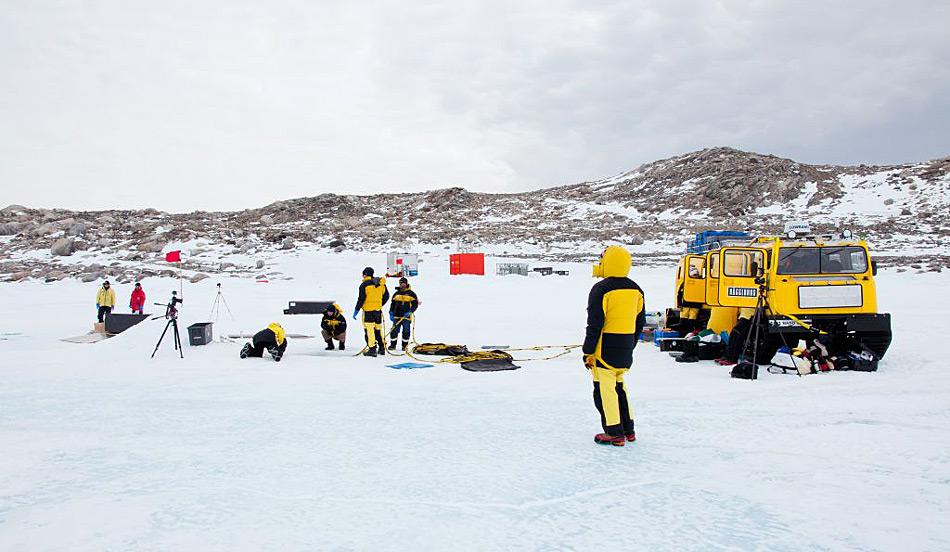Die Stelle für das Experiment liegt nahe der australischen Antarktisstation Casey in der Ostantarktis. Photo: Kristin Raw