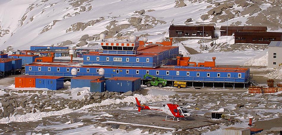 Das Ziel war die italienische Forschungsstation Â«Terra Nova BayÂ», wo das Flugzeug jedoch nie ankam.