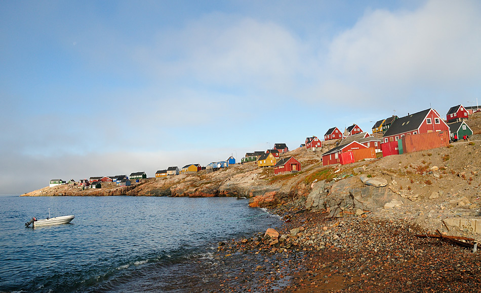 Die Probleme, die kleine arktische Gemeinden wie beispielsweise Ittoqqortoormiit in Ostgrönland haben, sind nicht natürlich, sondern zivilisationsbedingt und daher ursprünglich menschlicher Natur. Bild: Michael Wenger