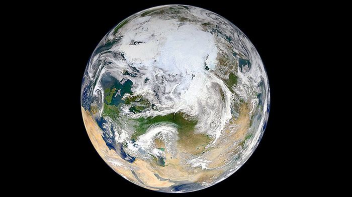 Erstmals Nordpol aus 824 km Höhe fotografiert